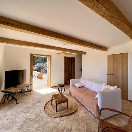 Villa Bergerie De Charme, Piscine Chauffee, Vue Nature Entre Et Montagne, *