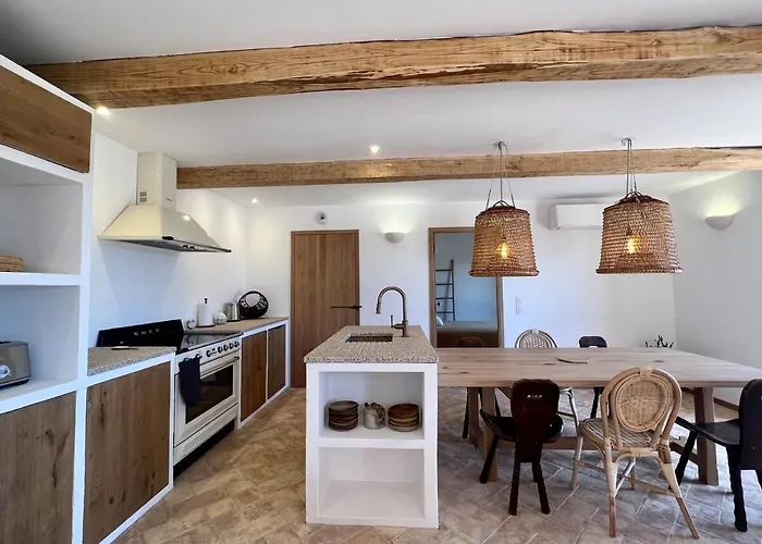 Bergerie De Charme, Piscine Chauffee, Vue Nature Entre Et Montagne, Sotta